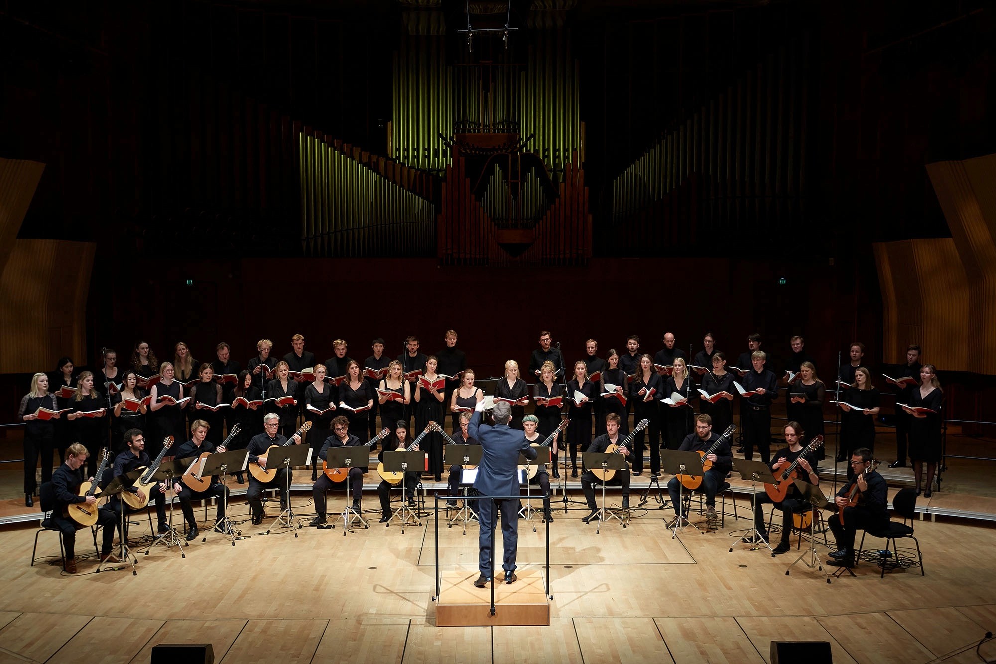Koncert med DKDM guitarorkester